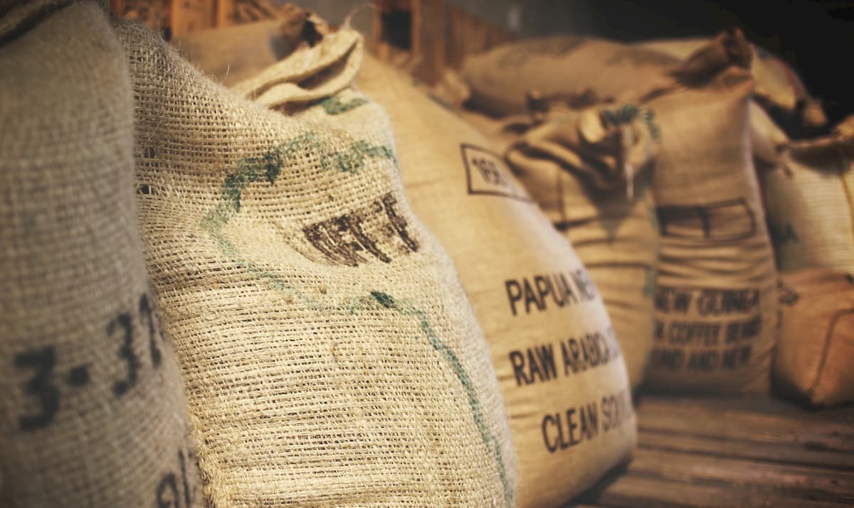コーヒー豆や包装資材の仕入れの方法